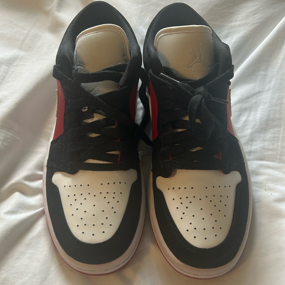 Brand new! Never worn Nike Jordan dunks